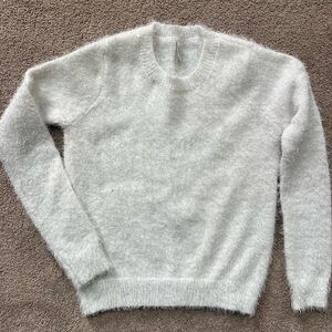 Mudd Soft White Crew Neck Eyelash Sweater